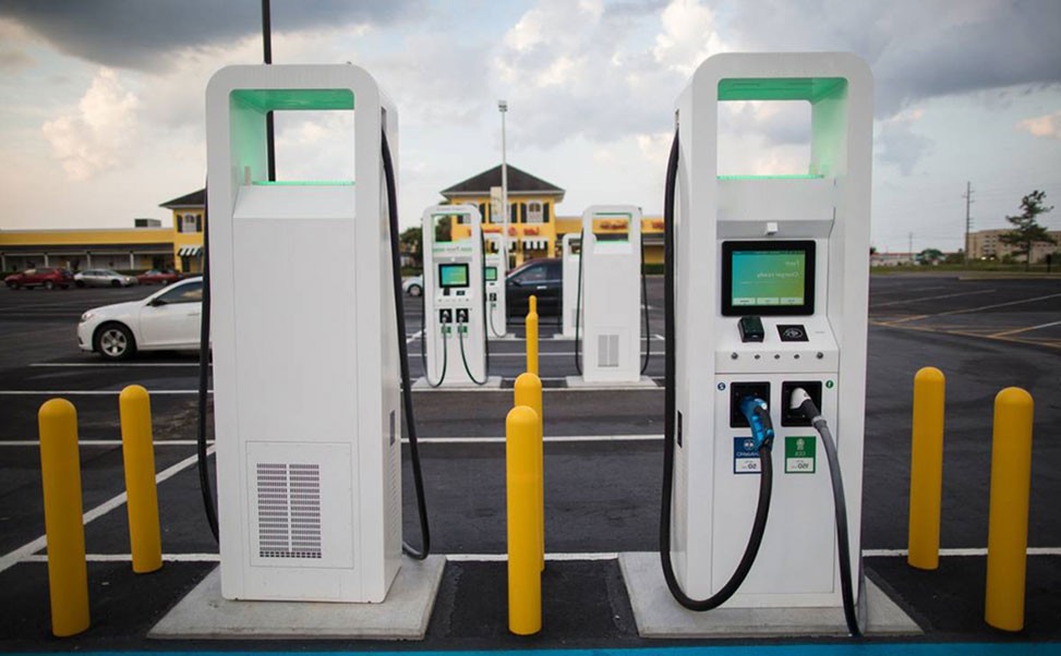 康普利汽車充電樁怎么兼顧性能和價(jià)格的平衡點(diǎn)